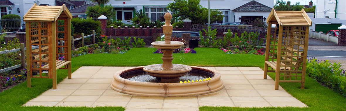 Durnsford Lodge garden water fountain