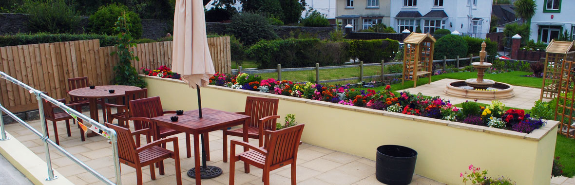 Durnsford Lodge picnic dinning tables